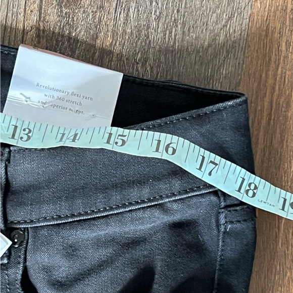 Lane Bryant High Rise Skinny jean, size 16 in Black. - Picture 5 of 7